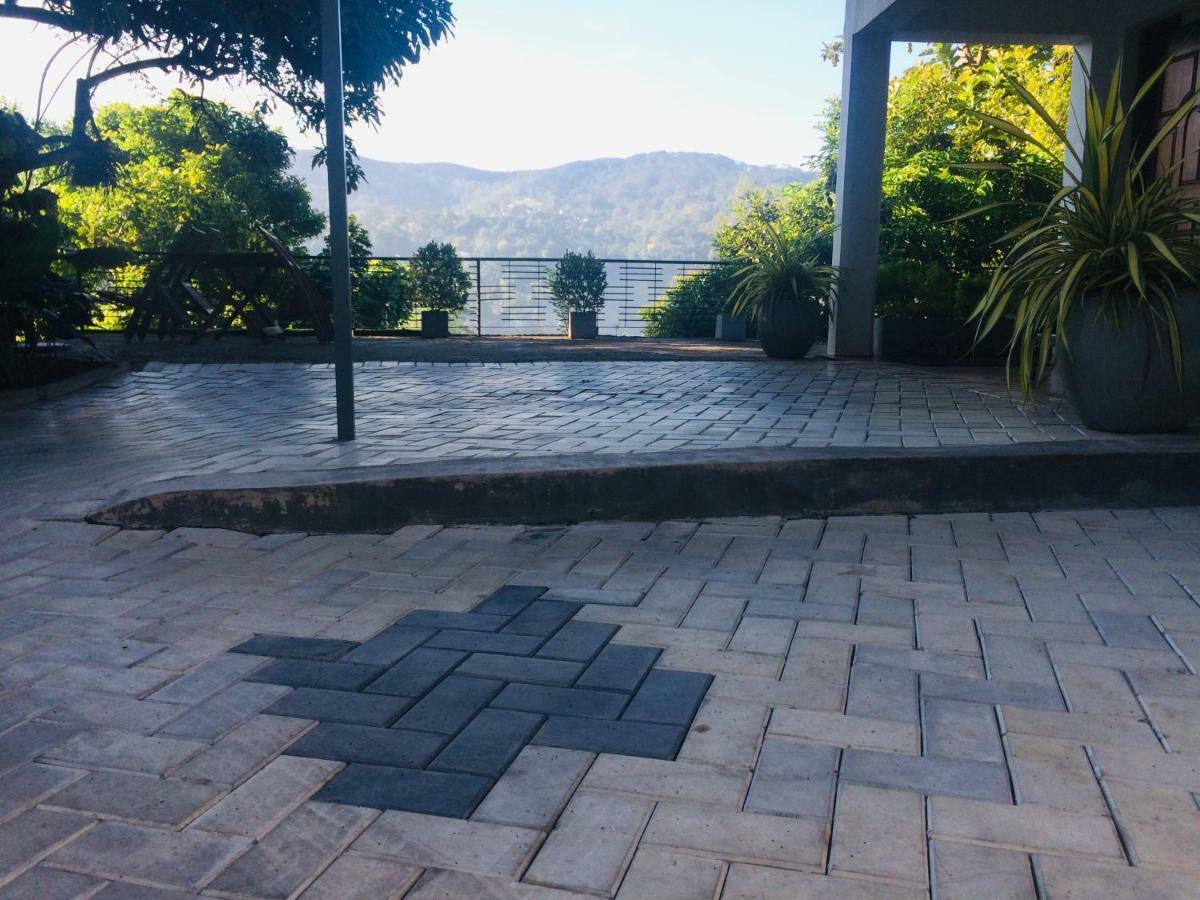 Selyna Sky Terrace Bed and Breakfast Kandy Buitenkant foto