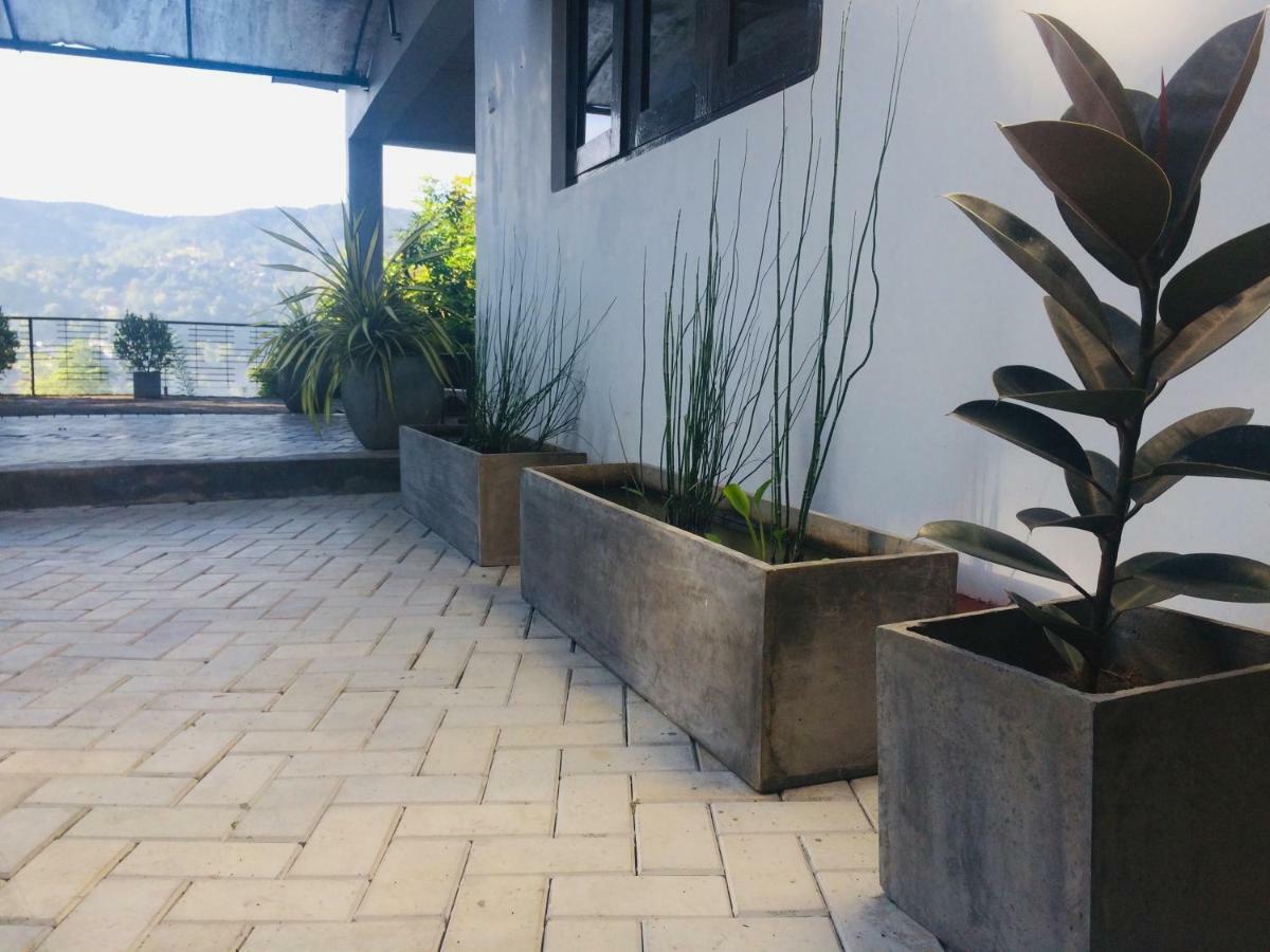 Selyna Sky Terrace Bed and Breakfast Kandy Buitenkant foto